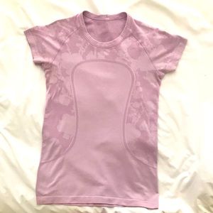 Lululemon lilac top